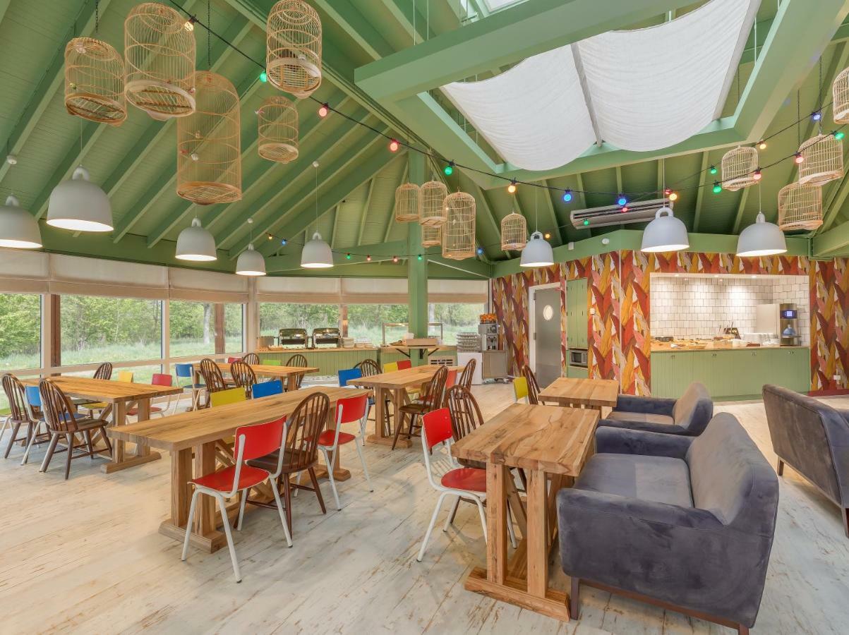 Hotel Center Parcs Les Bois Francs Verneuil d'Avre et d'Iton Esterno foto
